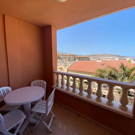 Апартаменты La Ola Apartment. Enjoy El Medano. 2 Bedrooms Эль-Медано